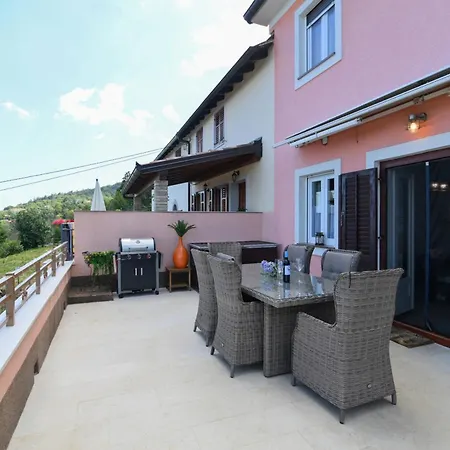 Holiday home Lily-dog Friendly, Private Jaccuzzi&spa,shared Infinity Pool, Sea View *