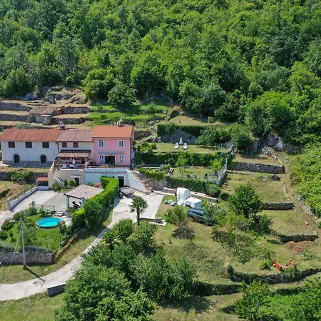 Holiday home Lily-dog Friendly, Private Jaccuzzi&spa,shared Infinity Pool, Sea View