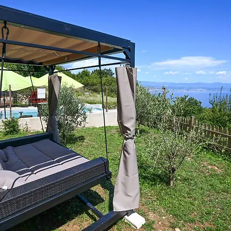 Lily-dog Friendly, Private Jaccuzzi&spa,shared Infinity Pool, Sea View Dobrec
