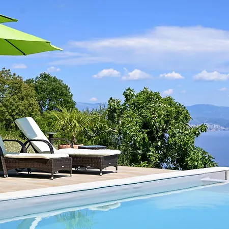 Holiday home Lily-dog Friendly, Private Jaccuzzi&spa,shared Infinity Pool, Sea View *