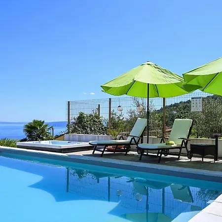 Lily-dog Friendly, Private Jaccuzzi&spa,shared Infinity Pool, Sea View Holiday home *